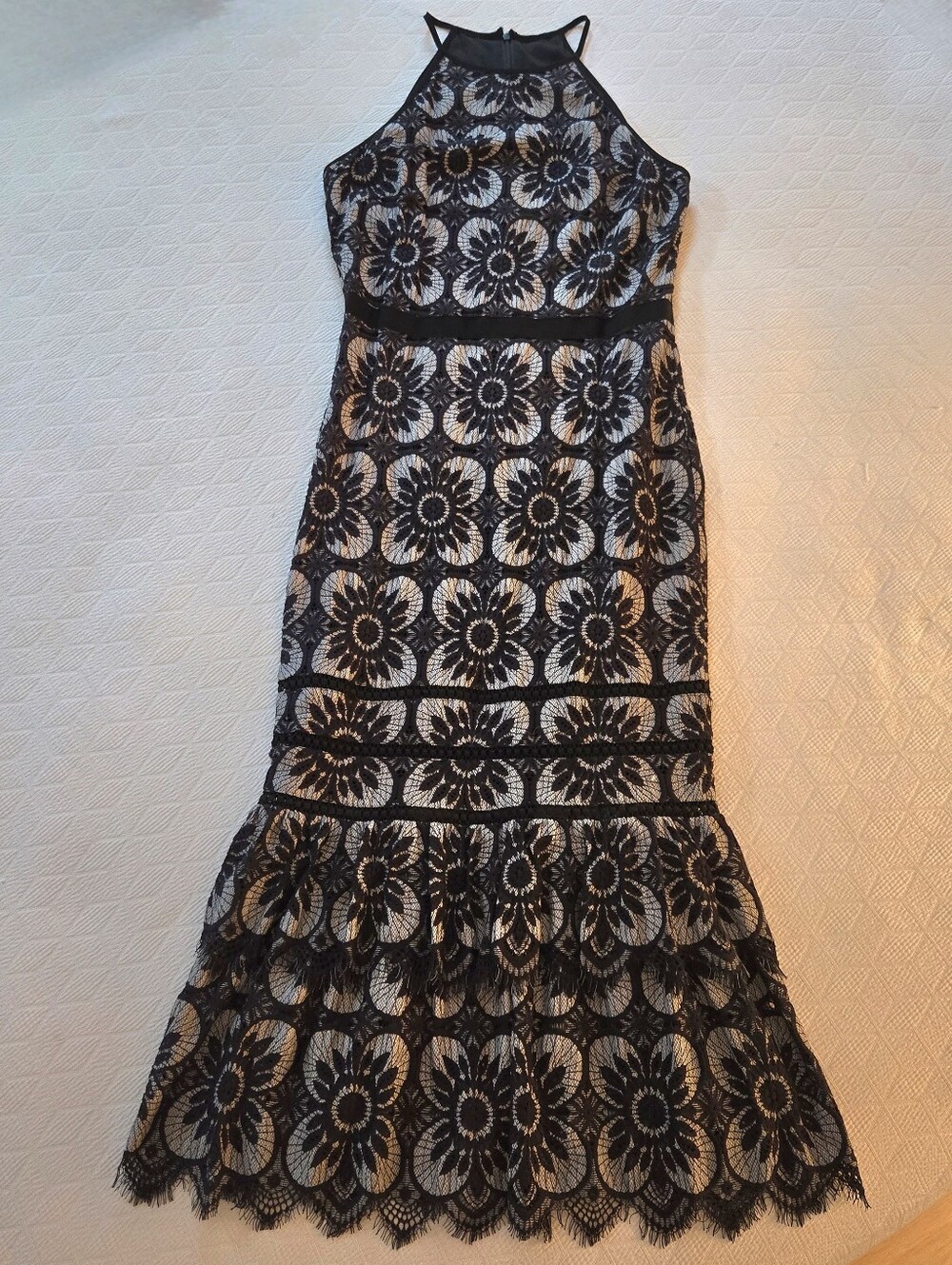 Banana Republic Black and Cream Floral Lace Halter Maxi Dress Size 4 NWT